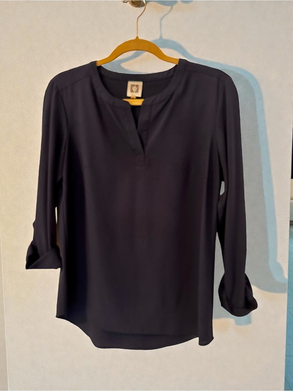 Anne Klein Navy Split V-Neck Roll-Sleeve Blouse